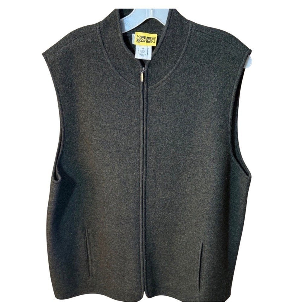 Talbots Woman Green Wool Zip-Front Vest – Size 1X